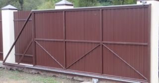 Купить откатные ворота из профнастила Сосногорск, цена от 1798 руб.